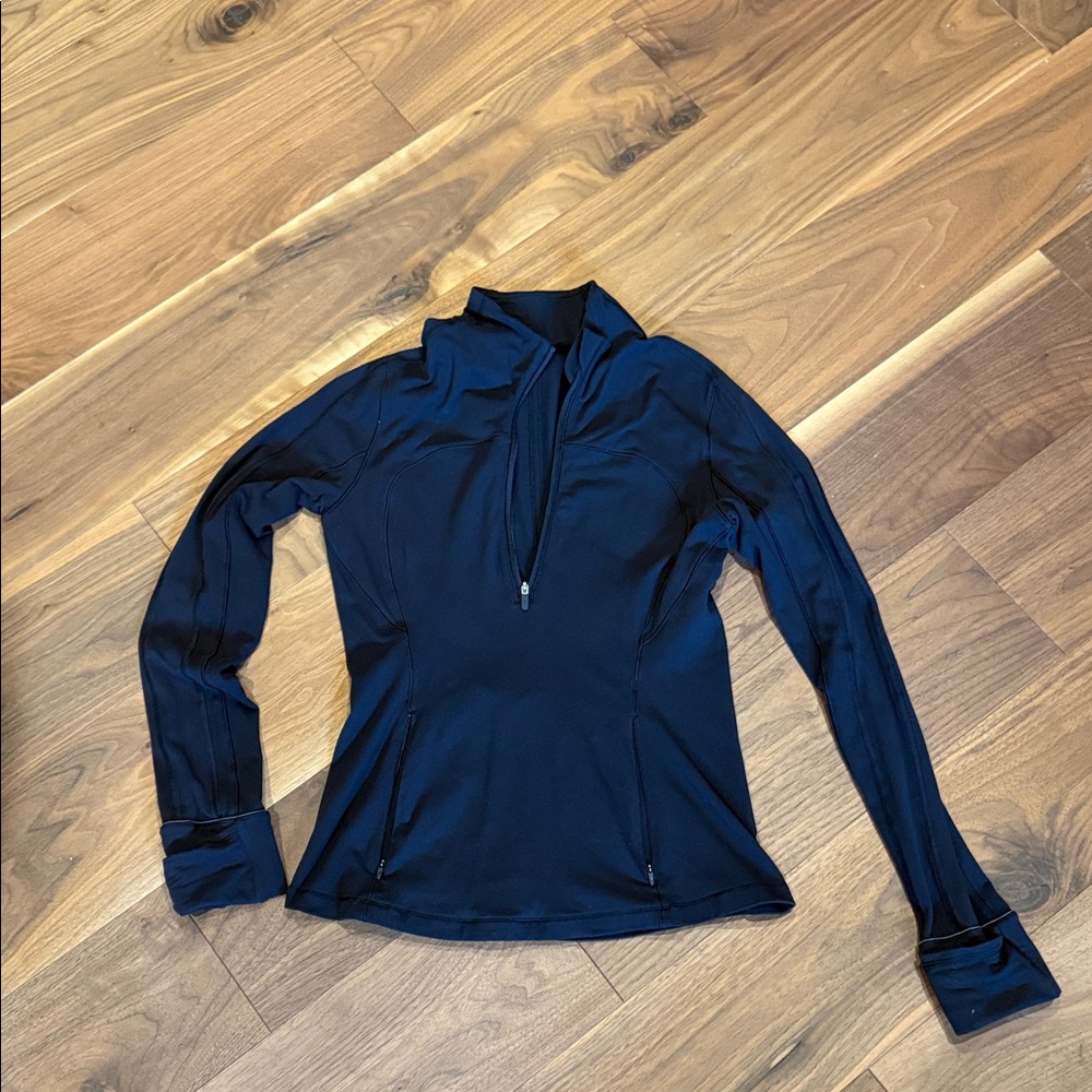 Lululemon Black quarter zip size 6